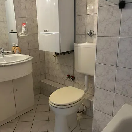 Apartment Gemütliche 1,5 Zimmer-oase Im Schönen Grünen Frohnhausen
