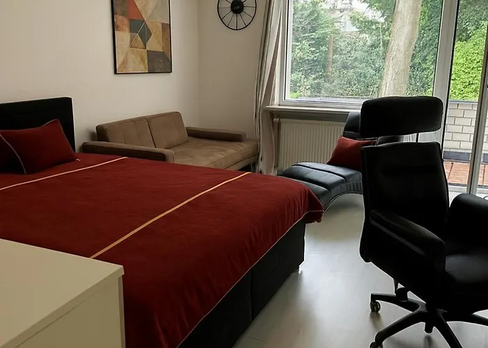 Gemuetliche 1,5 Zimmer-oase Im Schoenen Gruenen Frohnhausen アパート *