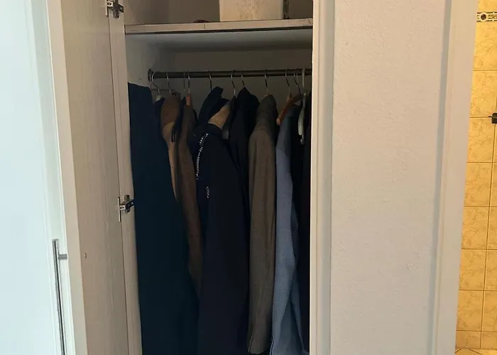 Gemuetliche 1,5 Zimmer-oase Im Schoenen Gruenen Frohnhausen アパート